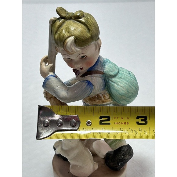 Sphinx Ceramic Vintage Figurine - Little Boy Holding A Gun With Rabbit - Picture 10 of 10